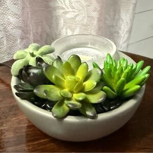 Scentsy little garden warmer